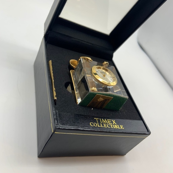 Vintage Timex Waterbury Clock Co. Collectible Mini Present Gift Clock Gold Tone - Picture 13 of 16